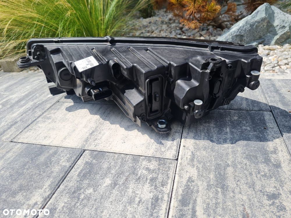 skoda octavia iv 4 kompletne lampy przód full led 5e4941015 5e4941016 - 11