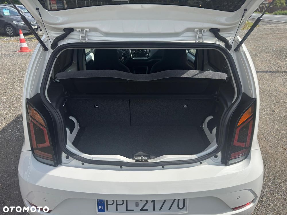 Volkswagen up! ASG cheer - 12