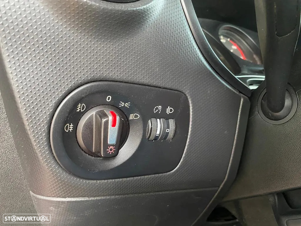 SEAT Leon 1.6 TDI DPF E-Ecomotive Style Copa - 29