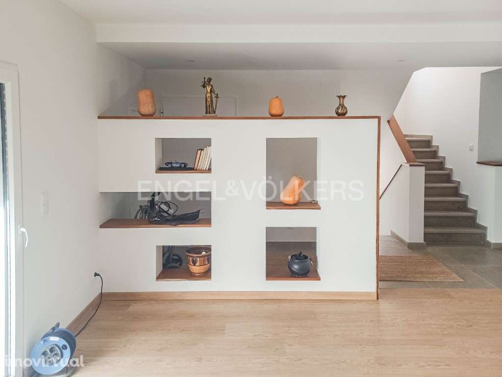 Moradia com Piscina e Terraço em Alverca - Grande imagem: 4/60