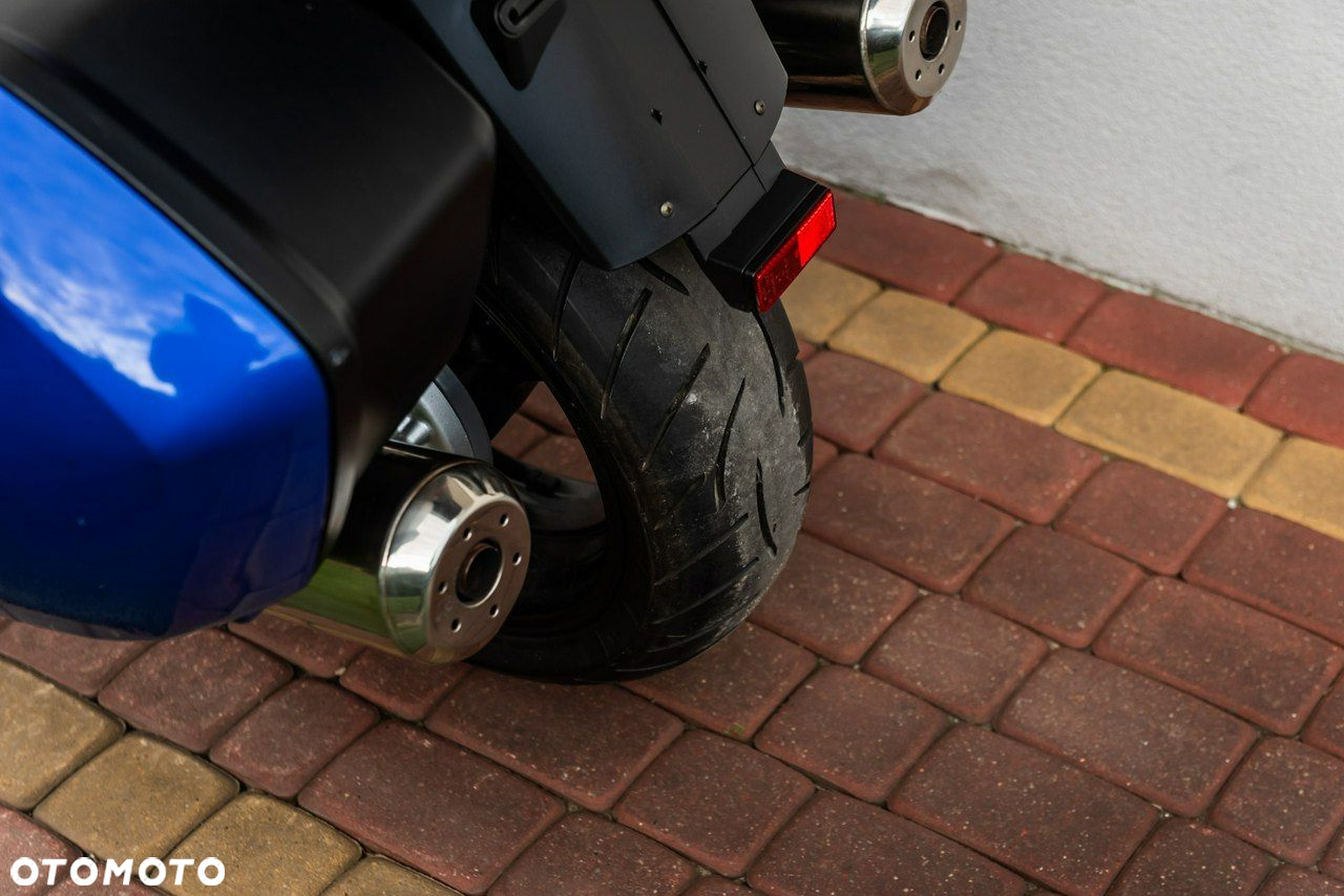 Yamaha FJR - 8