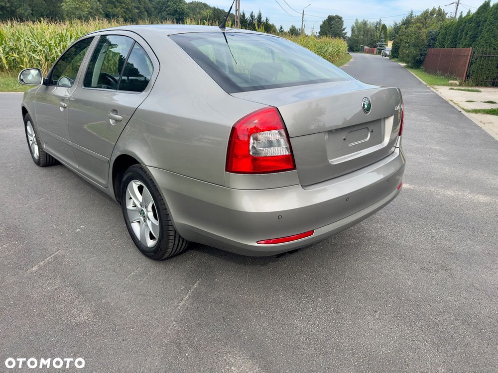 Skoda Octavia 1.8 TSI DSG Ambition - 4
