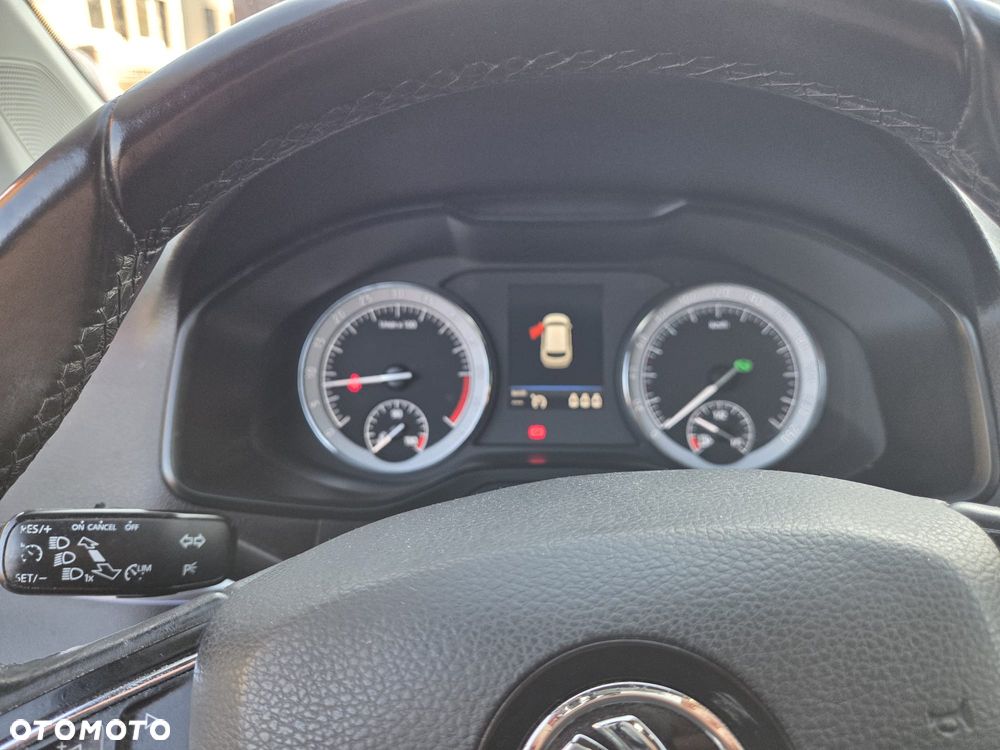 Skoda Karoq 1.6 TDI SCR DSG Style - 8