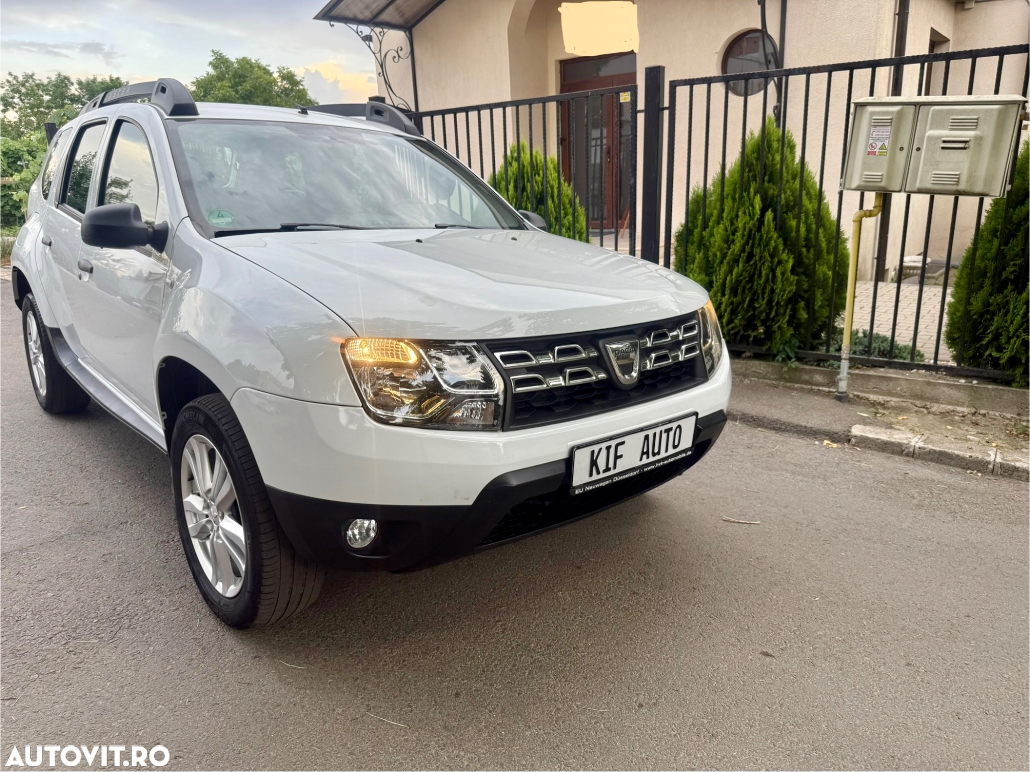 Dacia Duster SCe 115 2WD Essential - 39