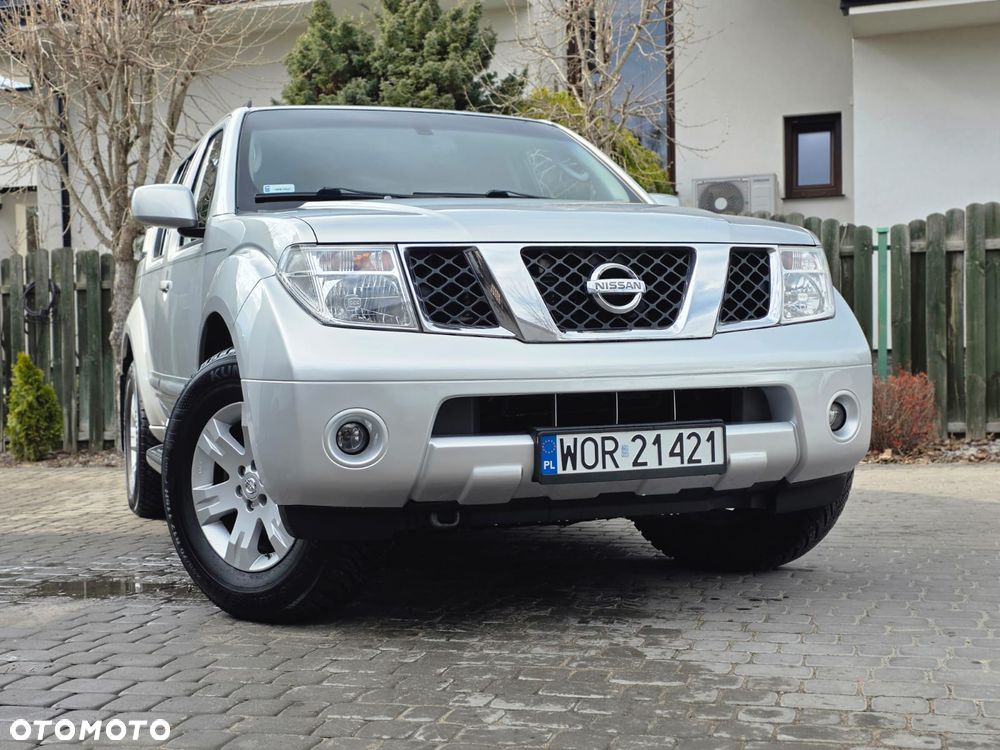 Nissan Pathfinder 4.0 V6 LE - 4