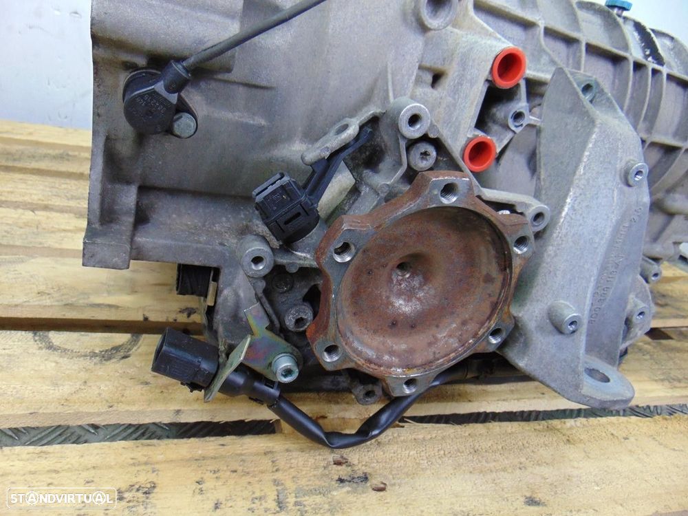 CAIXA VELOCIDADES AUDI A4 2000 - 1