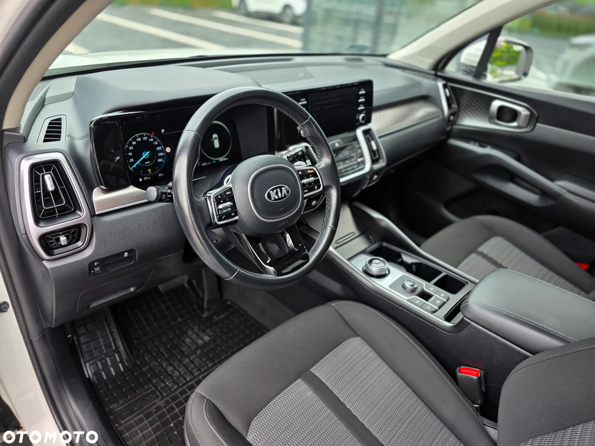 Kia Sorento 1.6 T-GDI HEV L 7os - 17