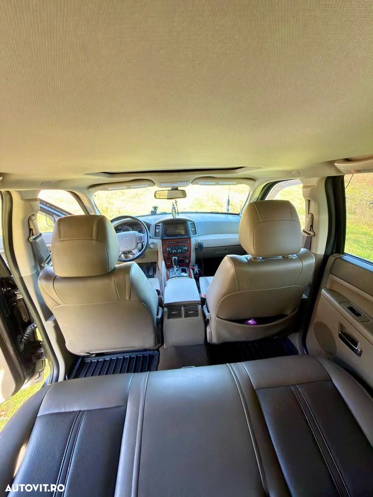 Jeep Grand Cherokee - 15