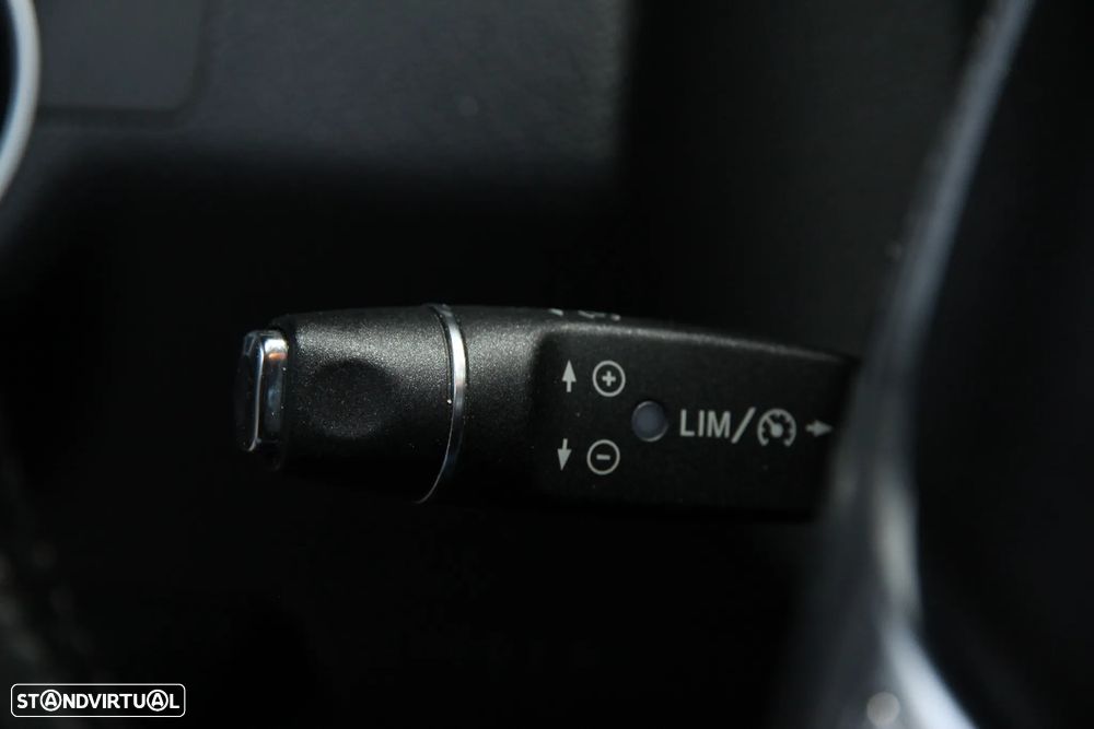 Mercedes-Benz E 250 BlueTEC Avantgarde Auto. - 18