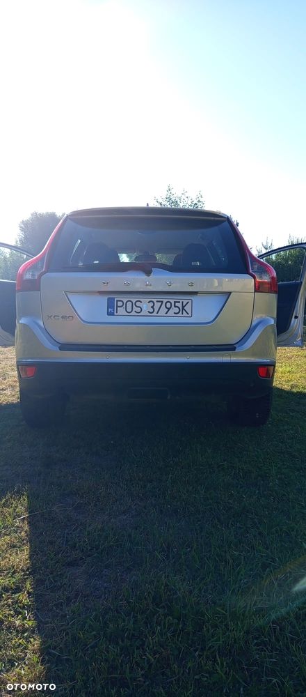 Volvo XC 60 2.4D Momentum - 7
