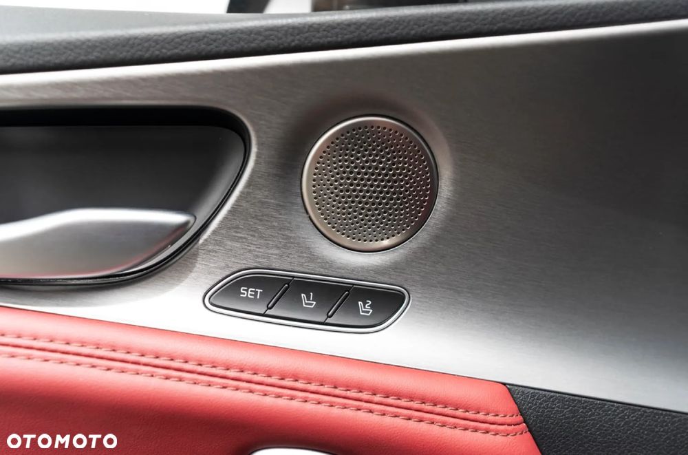 Kia Stinger 3.3 T-GDI V6 GT AWD - 24