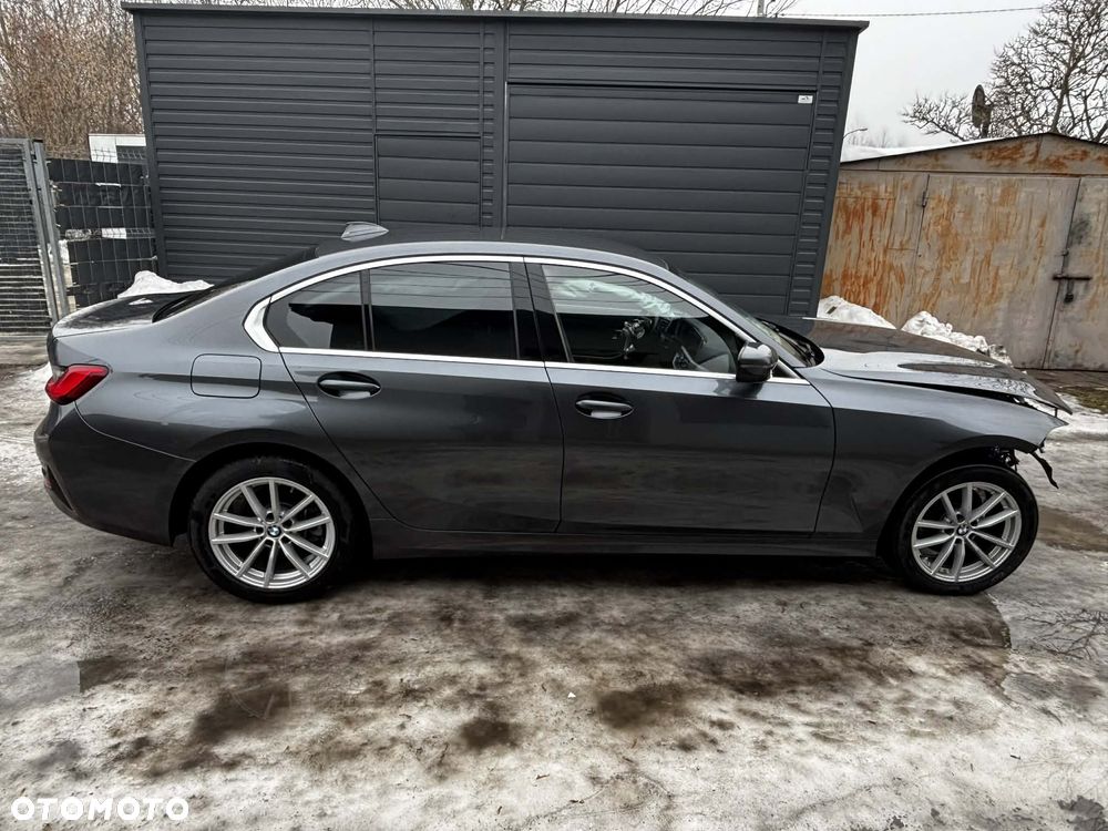 BMW Seria 3 318d Edition Luxury Line Purity - 9