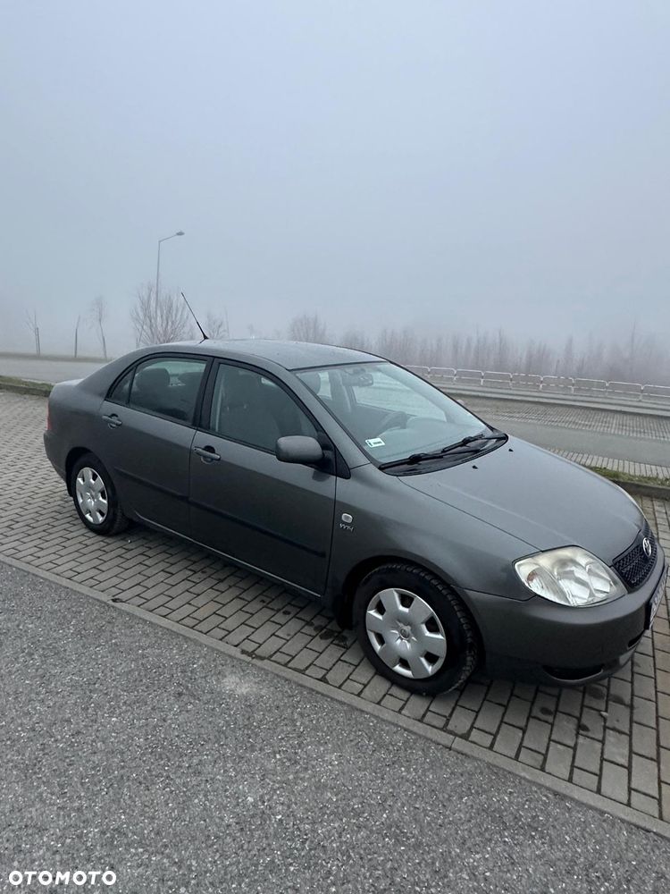 Toyota Corolla 1.4 VVT-i Base - 3