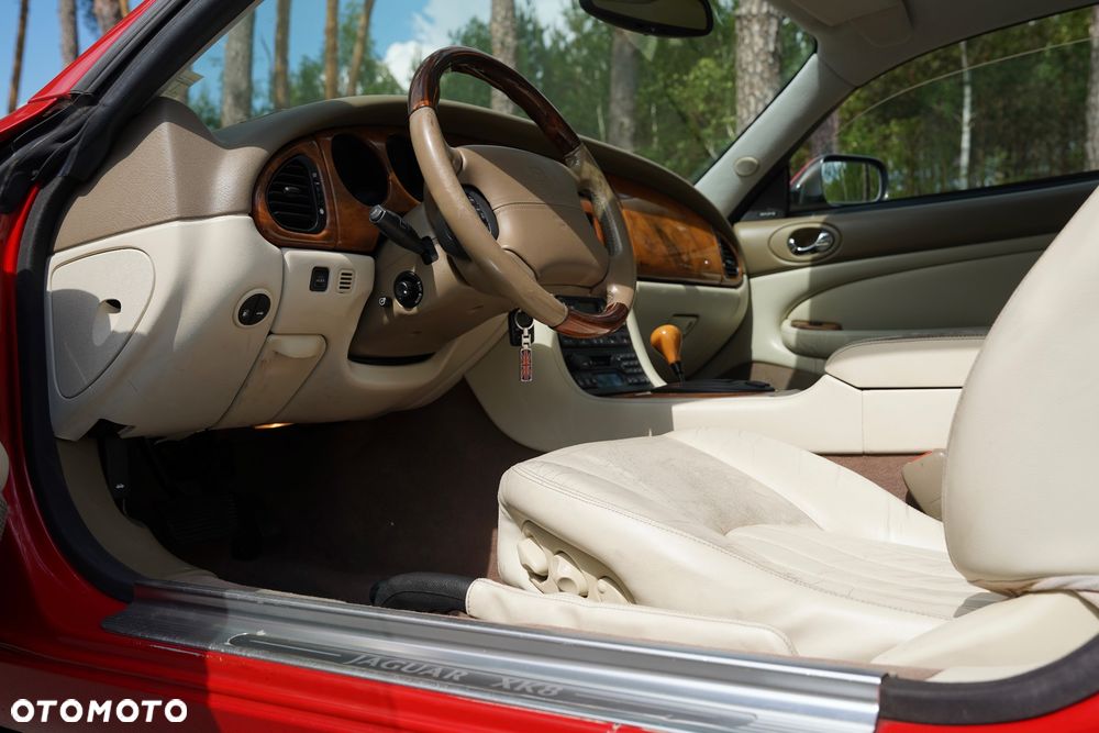 Jaguar XK8 - 18