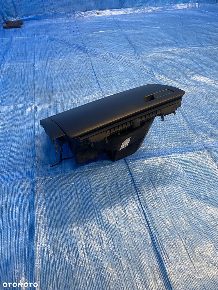 SCHOWEK PASAŻERA AUDI A3 8V CZARNY ORYGINAŁ EUROPA - 4