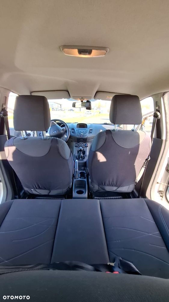 Ford Fiesta - 12