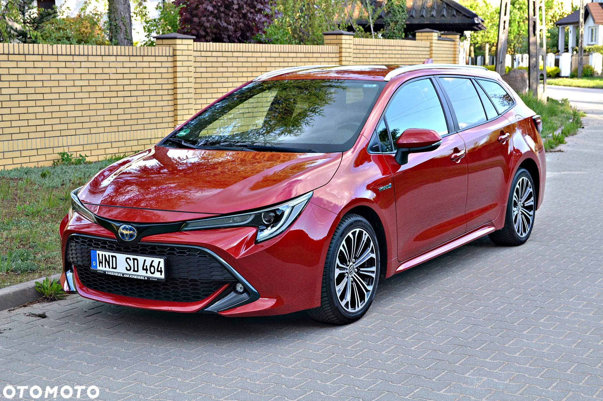 Toyota Corolla 1.8 Hybrid Executive - 1