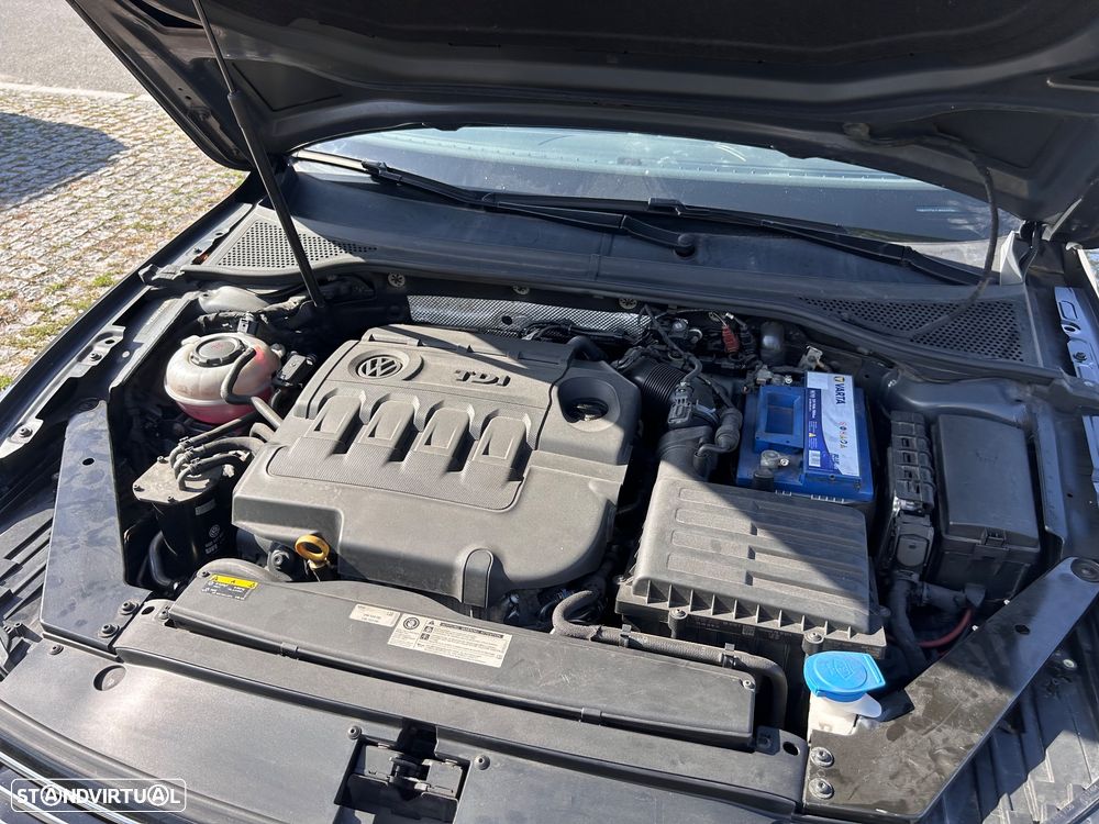 VW Passat 1.6 TDI Highline DSG - 11
