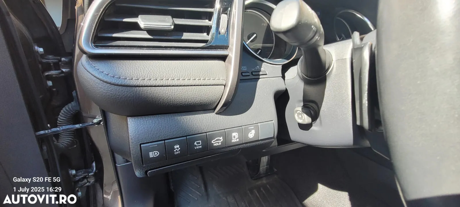 Toyota Camry - 6