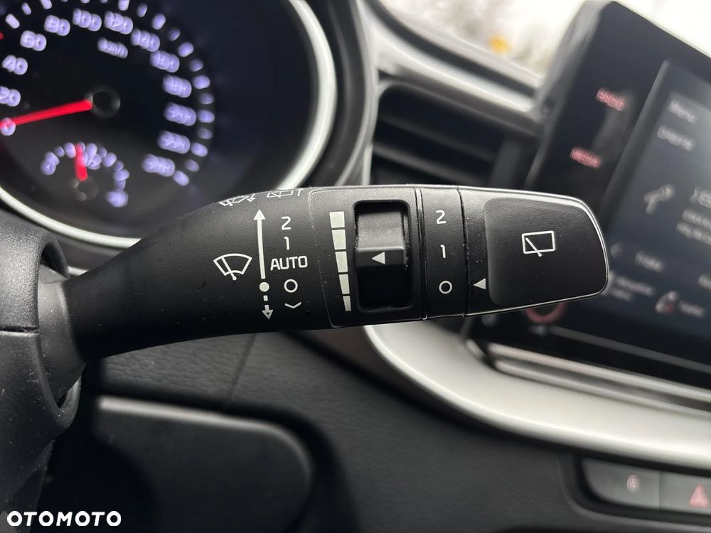 Kia XCeed 1.5 T-GDI M - 23