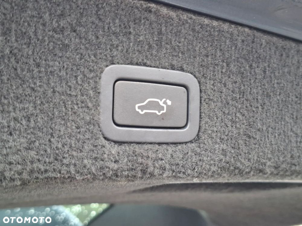 Volvo V70 D5 AWD Summum - 35