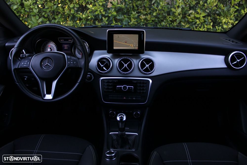 Mercedes-Benz CLA 200 CDI Urban - 3
