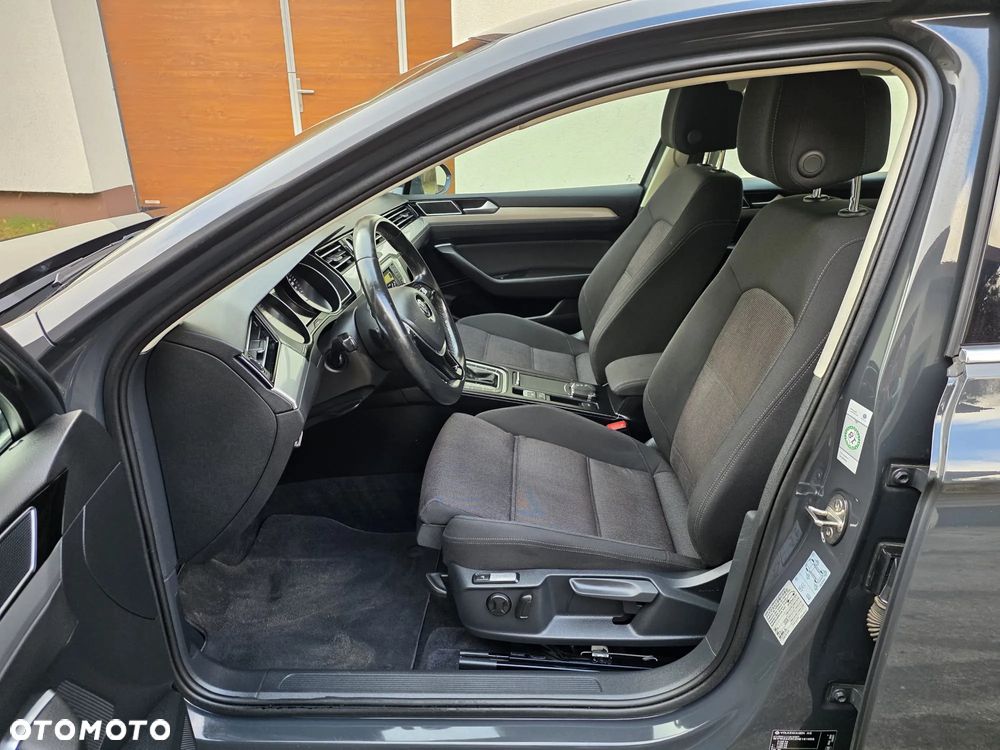 Volkswagen Passat Variant 2.0 TDI SCR DSG Comfortline - 8