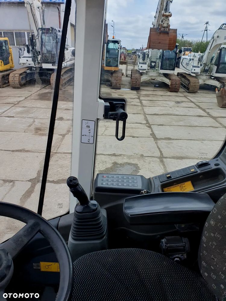 Liebherr L524 - 10