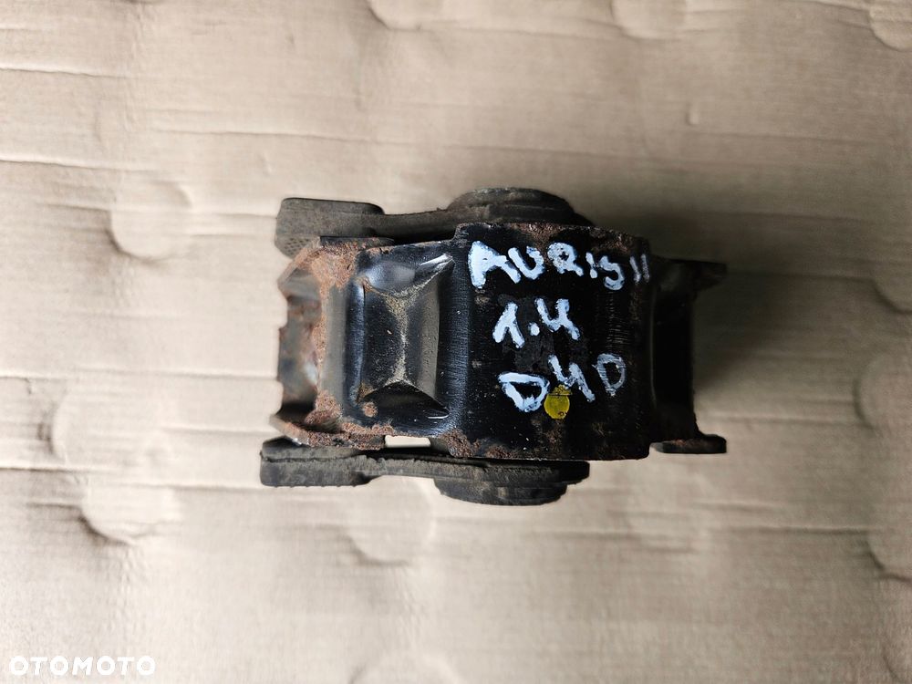 toyota auris ii 13-17 1.4 d4d poduszka łapa silnika - 1