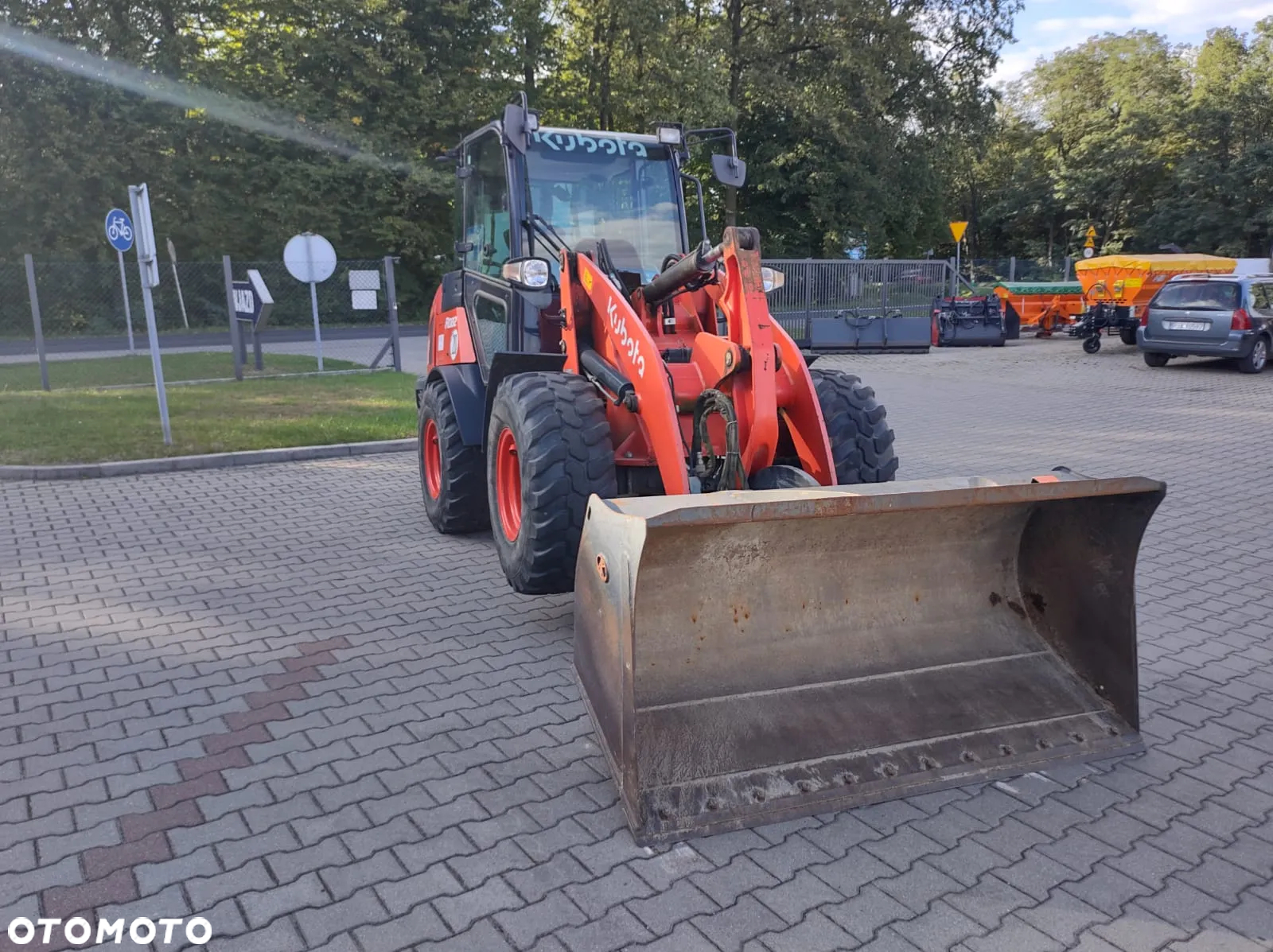 Kubota R082 - 12