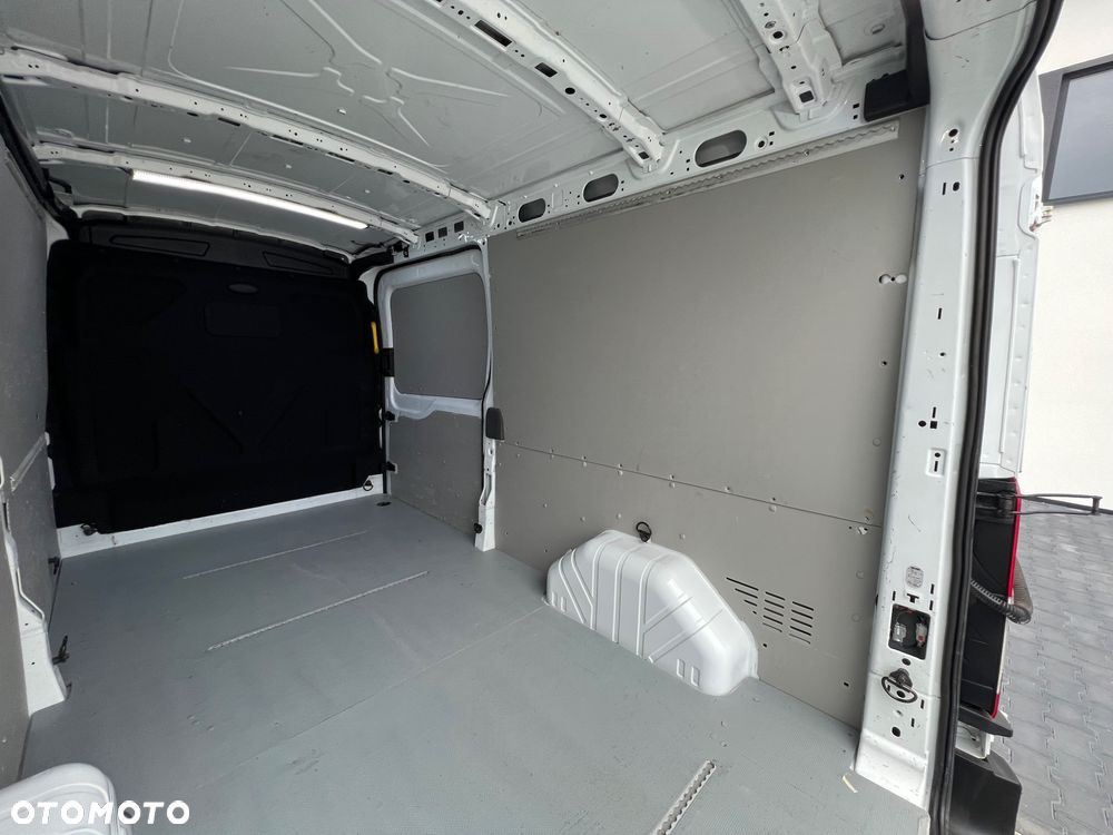Ford Transit L3H2 - 14