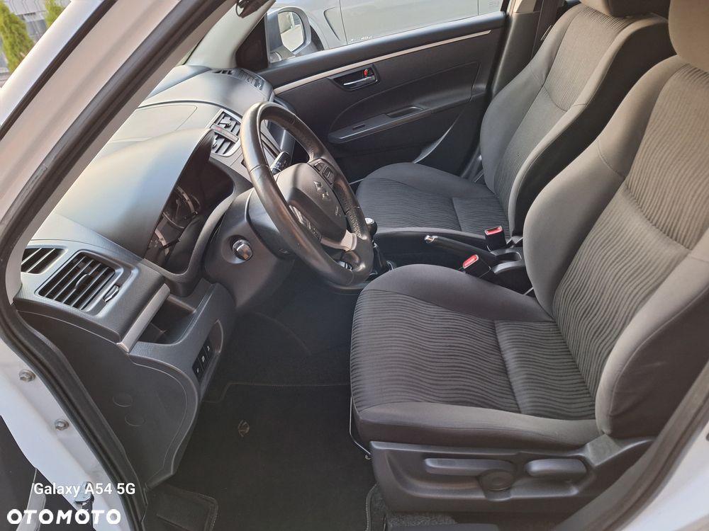 Suzuki Swift - 11