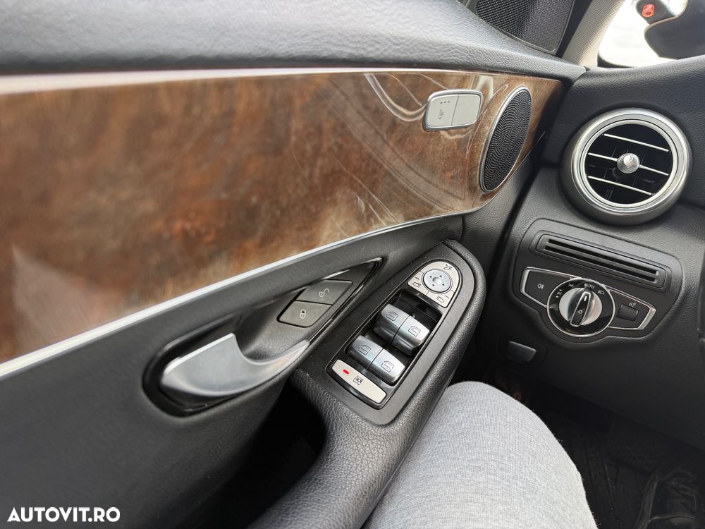 Mercedes-Benz C - 14