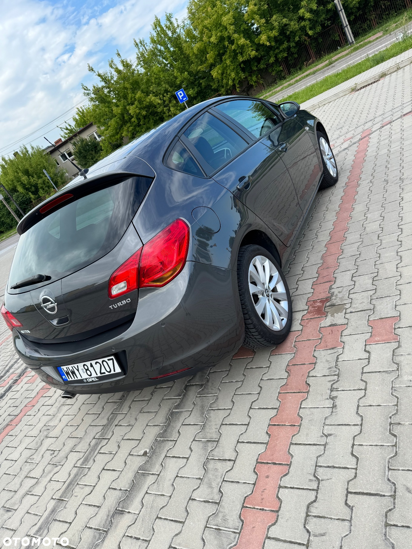 Opel Astra IV 1.4 T Cosmo - 3