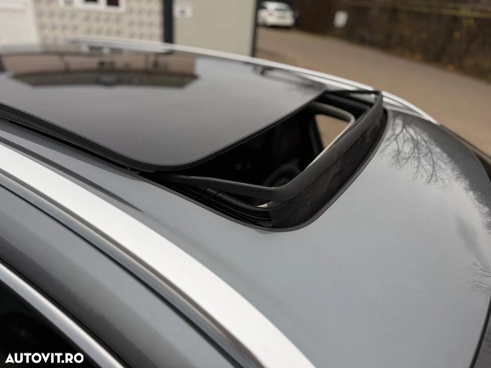 Volvo XC 60 D5 AWD Geartronic Inscription - 17