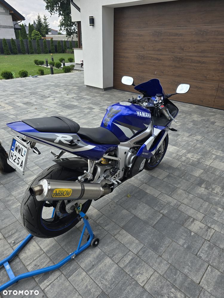 Yamaha R6 - 7