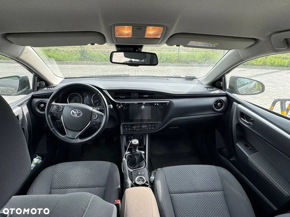Toyota Corolla 1.6 Comfort - 5