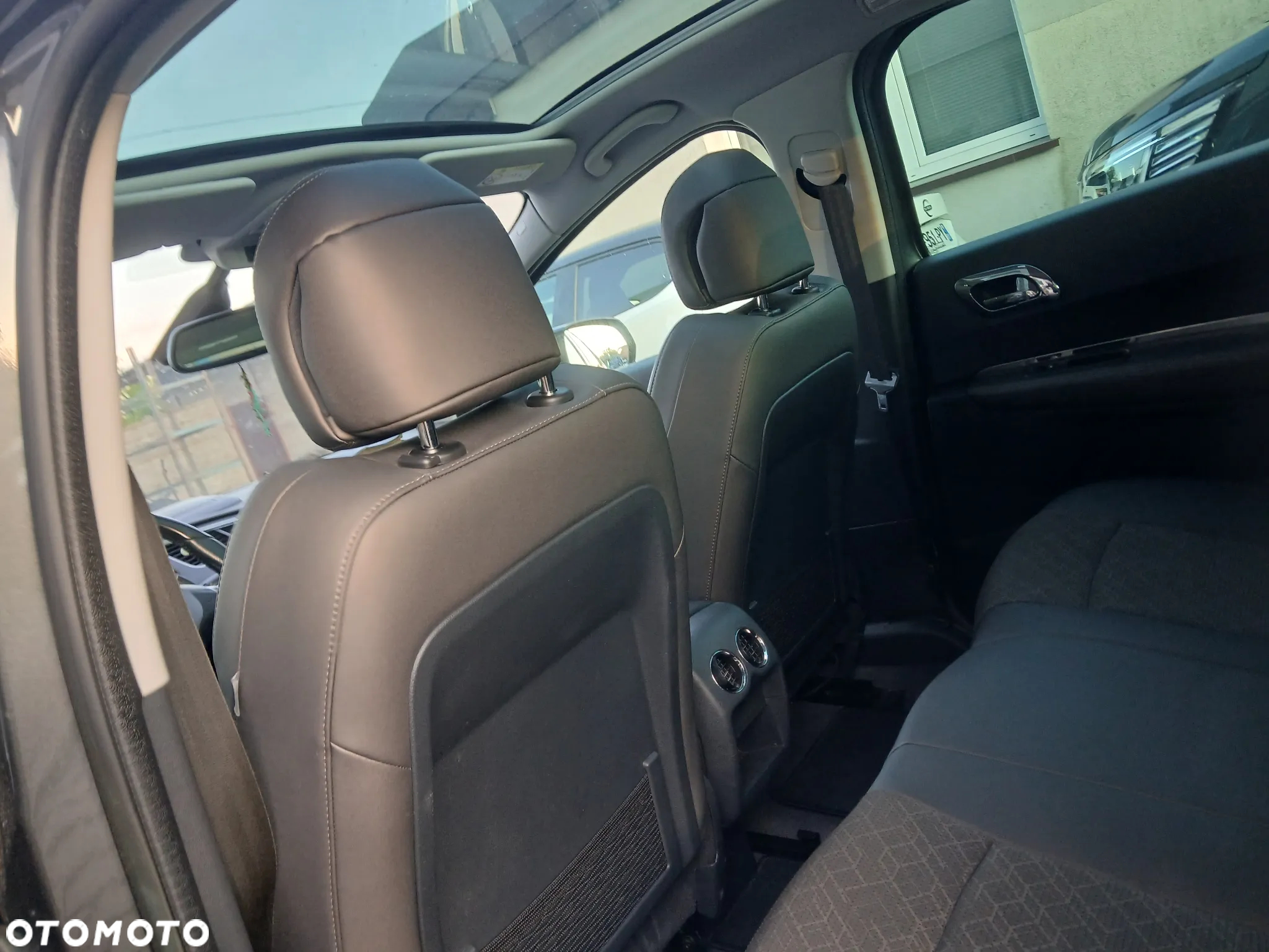 Peugeot 3008 2.0 HDi HYbrid4 - 14