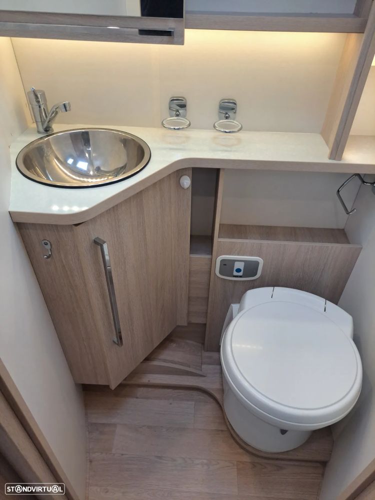 Rapido 696F Premium Edition - 7