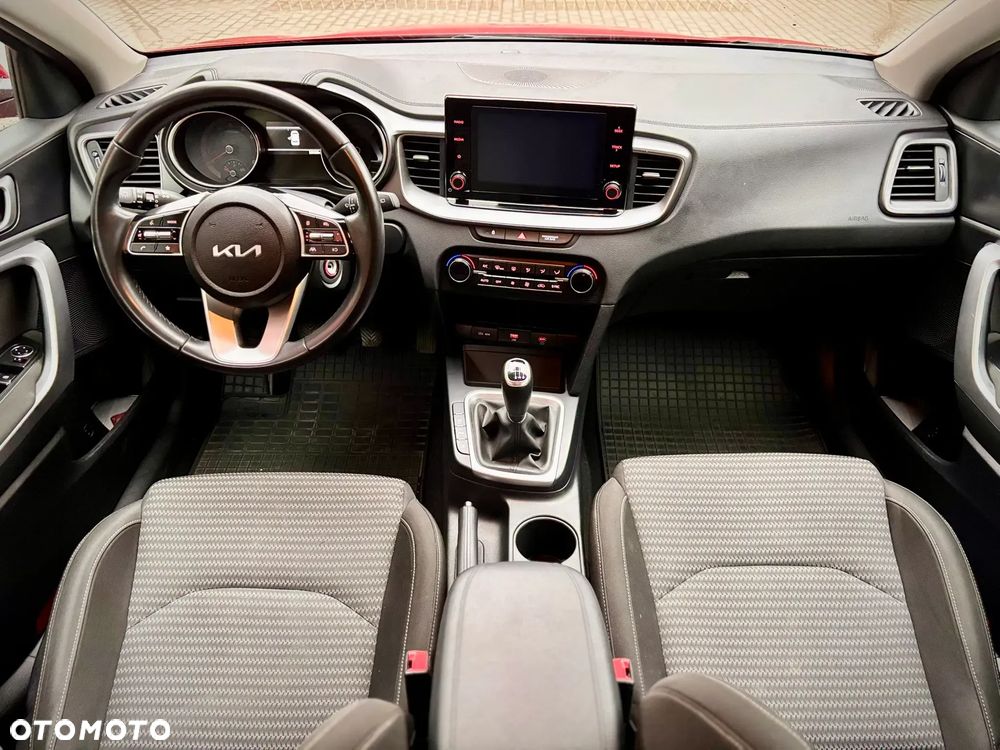 Kia Ceed 1.5 T-GDI M - 9