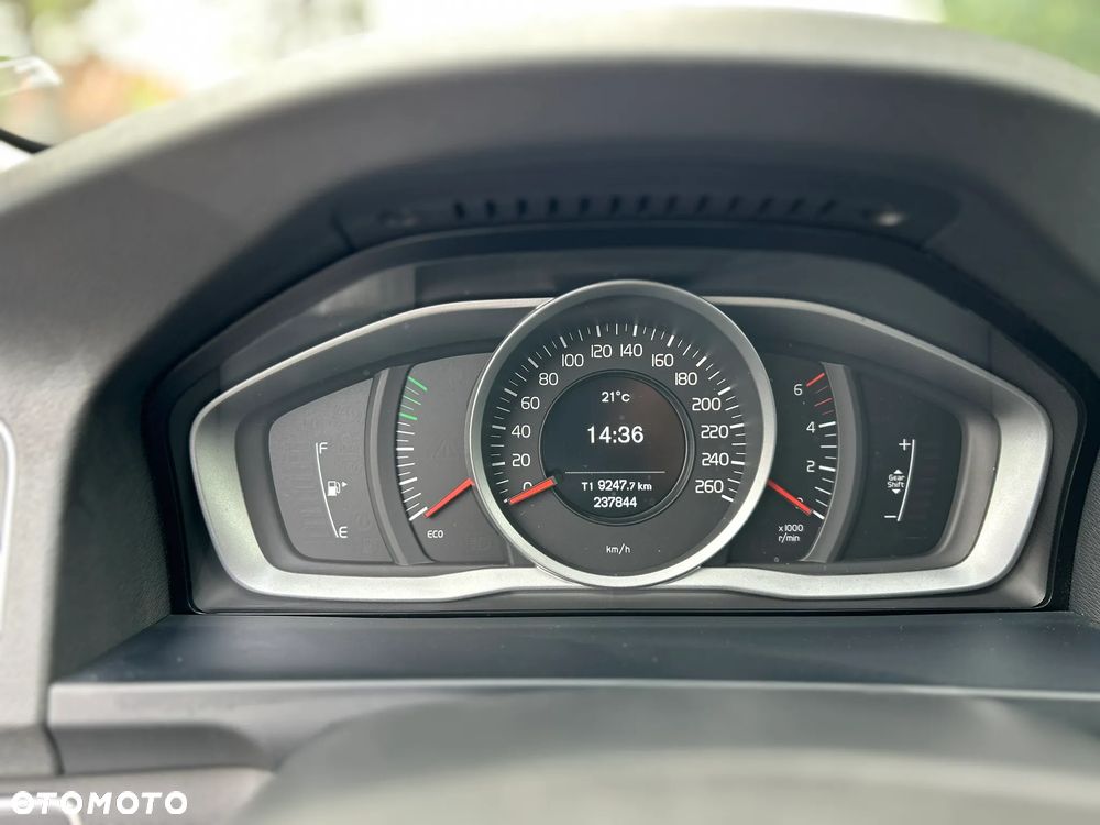 Volvo V60 D2 Drive-E Momentum - 4