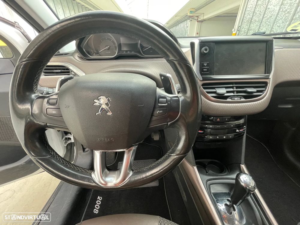 Peugeot 2008 1.6 e-HDi Allure 2-Tronic - 38