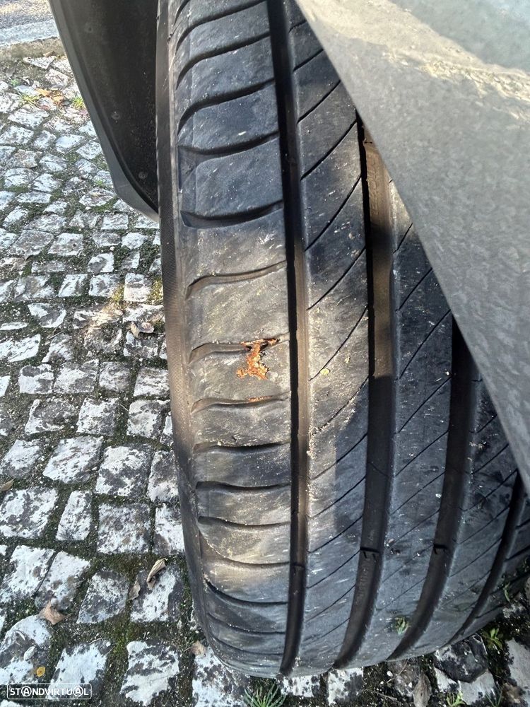 Volvo V40 2.0 D2 Momentum Geartronic - 17