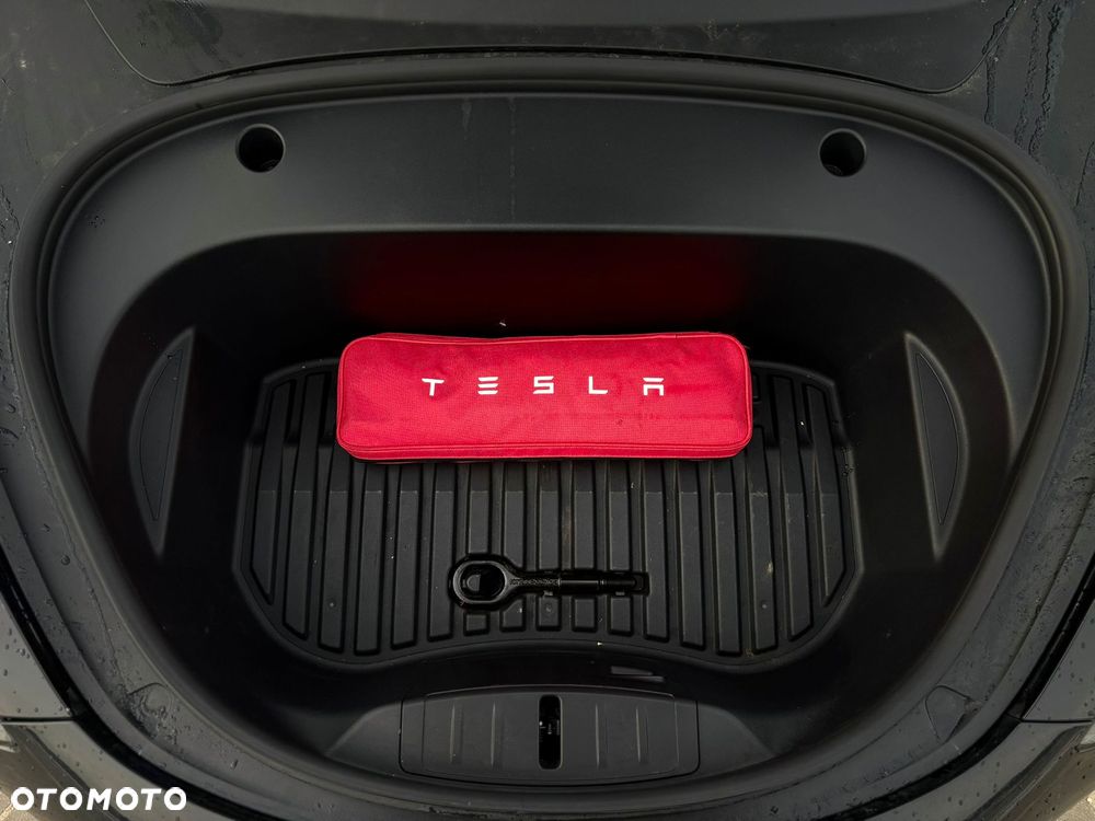 Tesla Model 3 Langstreckenbatterie Allradantrieb Dual Motor - 35