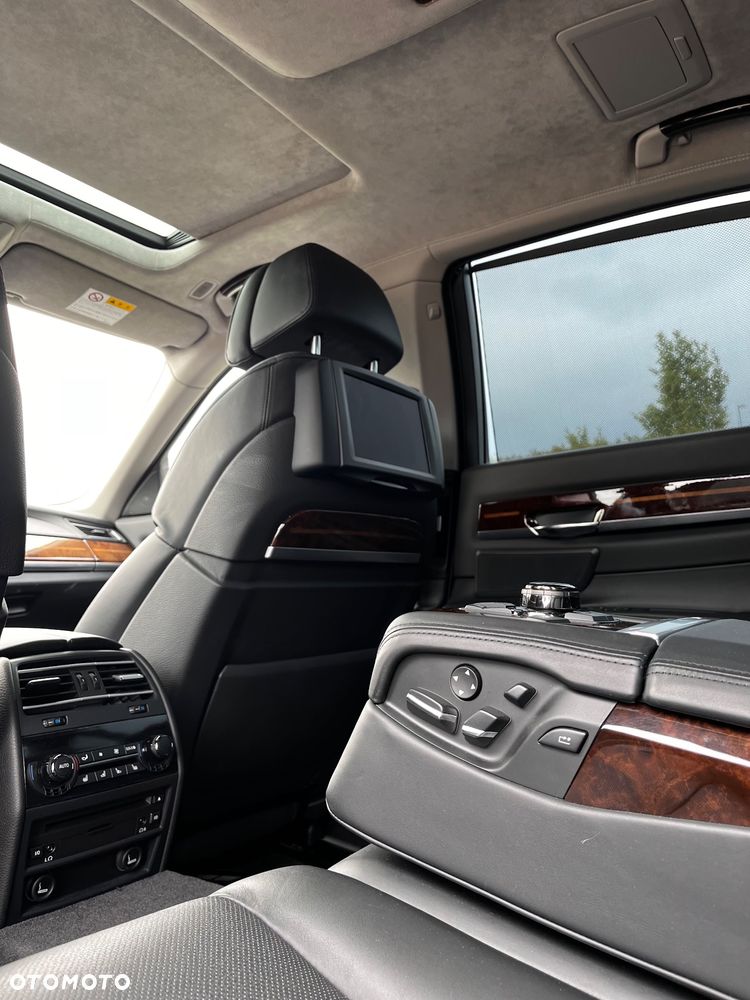 BMW Seria 7 760Li - 30