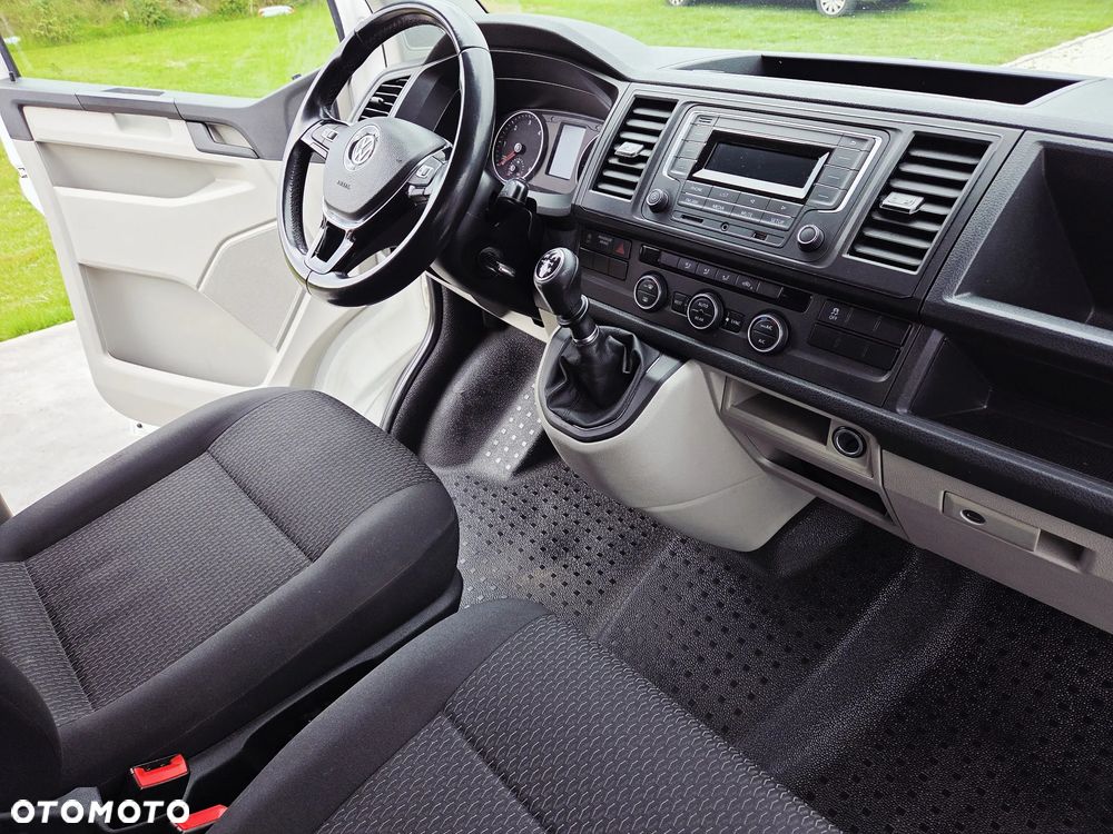 Volkswagen Caravelle 2.0 TDI L2 Comfortline - 4