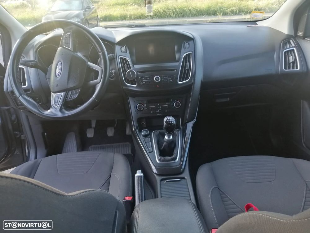 Ford Focus 1.0 SCTi Titanium - 21