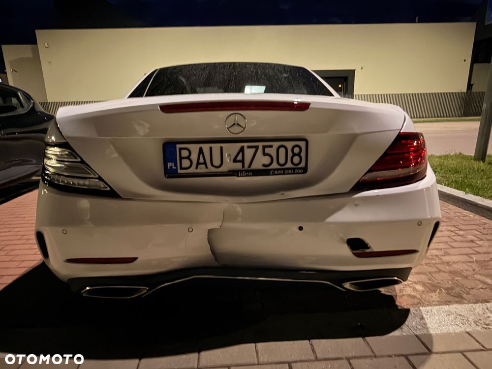 Mercedes-Benz SLC - 18