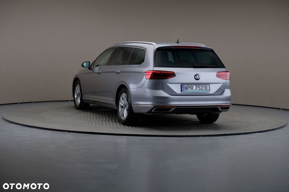 Volkswagen Passat Variant 2.0 TSI Elegance DSG - 2