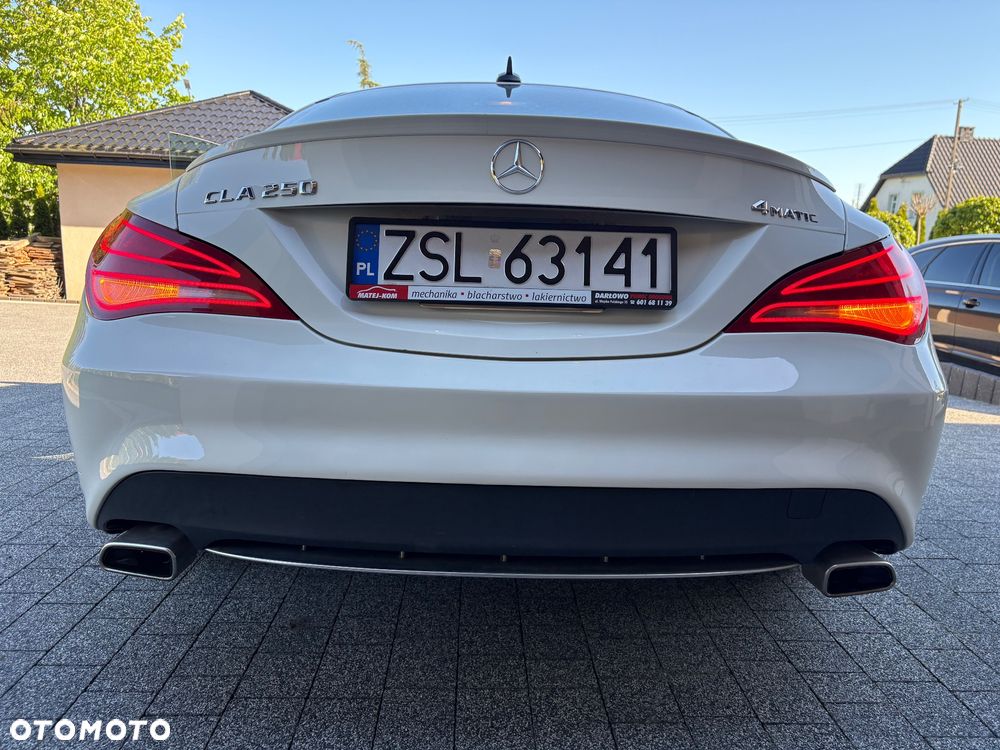Mercedes-Benz CLA 250 4-Matic - 32